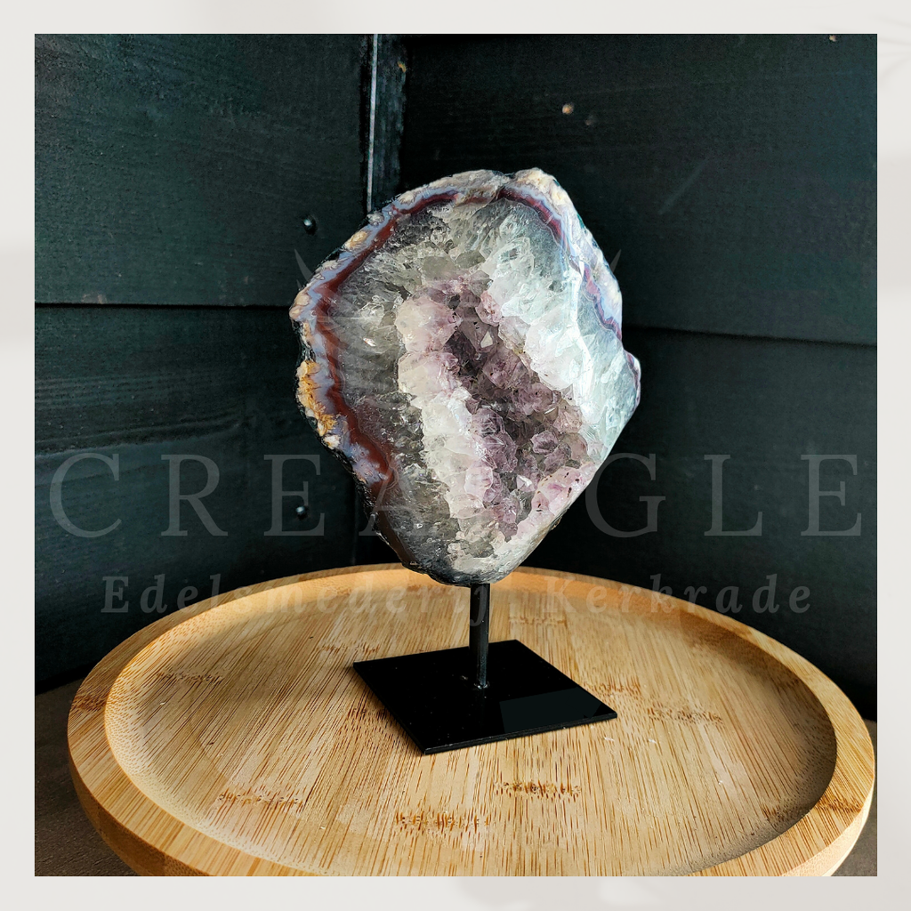 Amethist op standaard (A klasse)