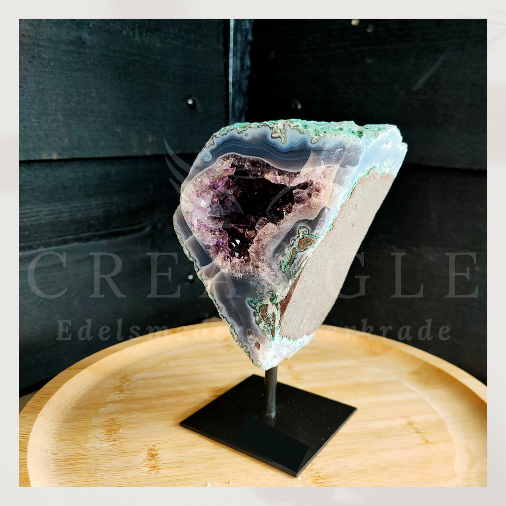 Amethist op standaard (A+ klasse)