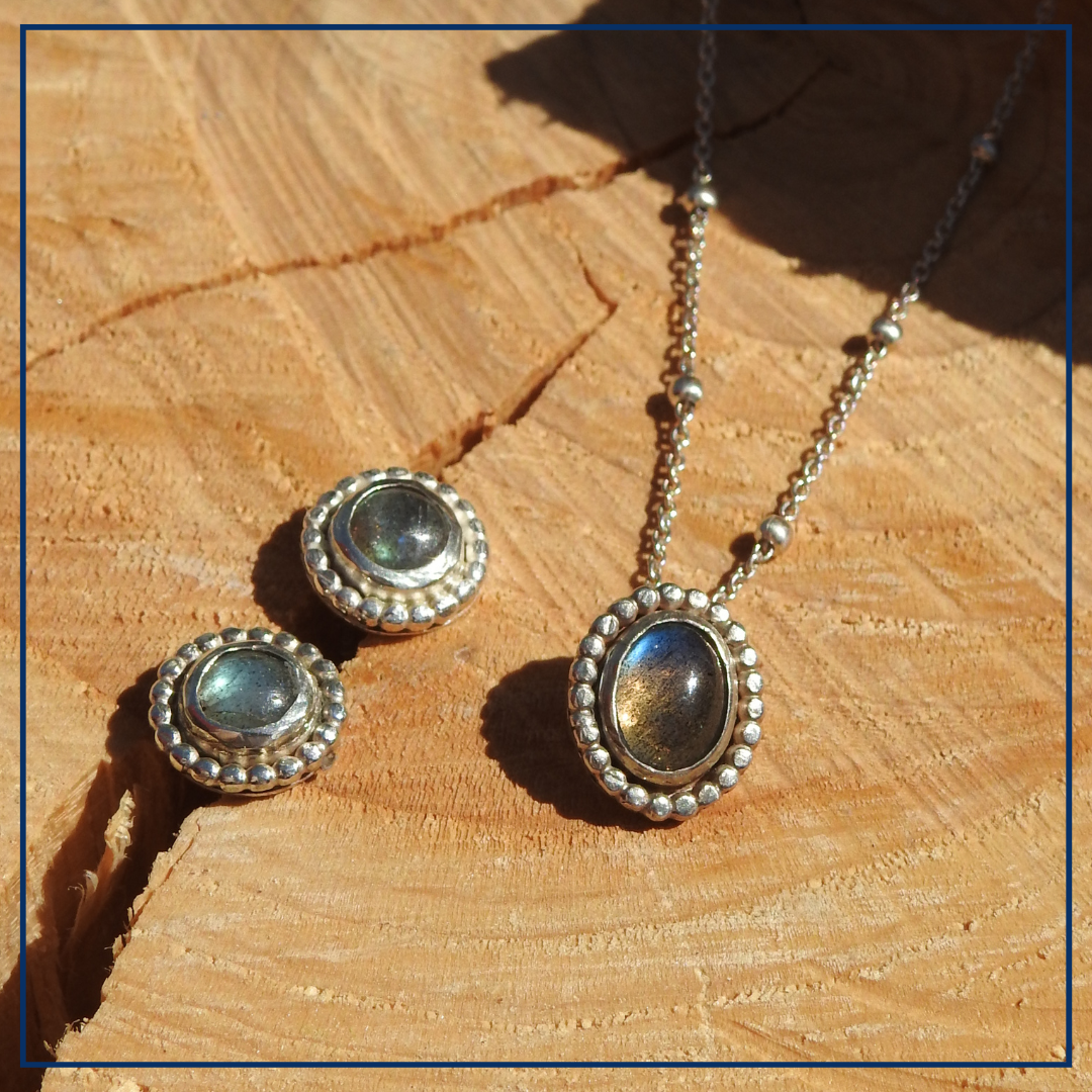 Isola set  –  Zilveren sieradenset met labradoriet