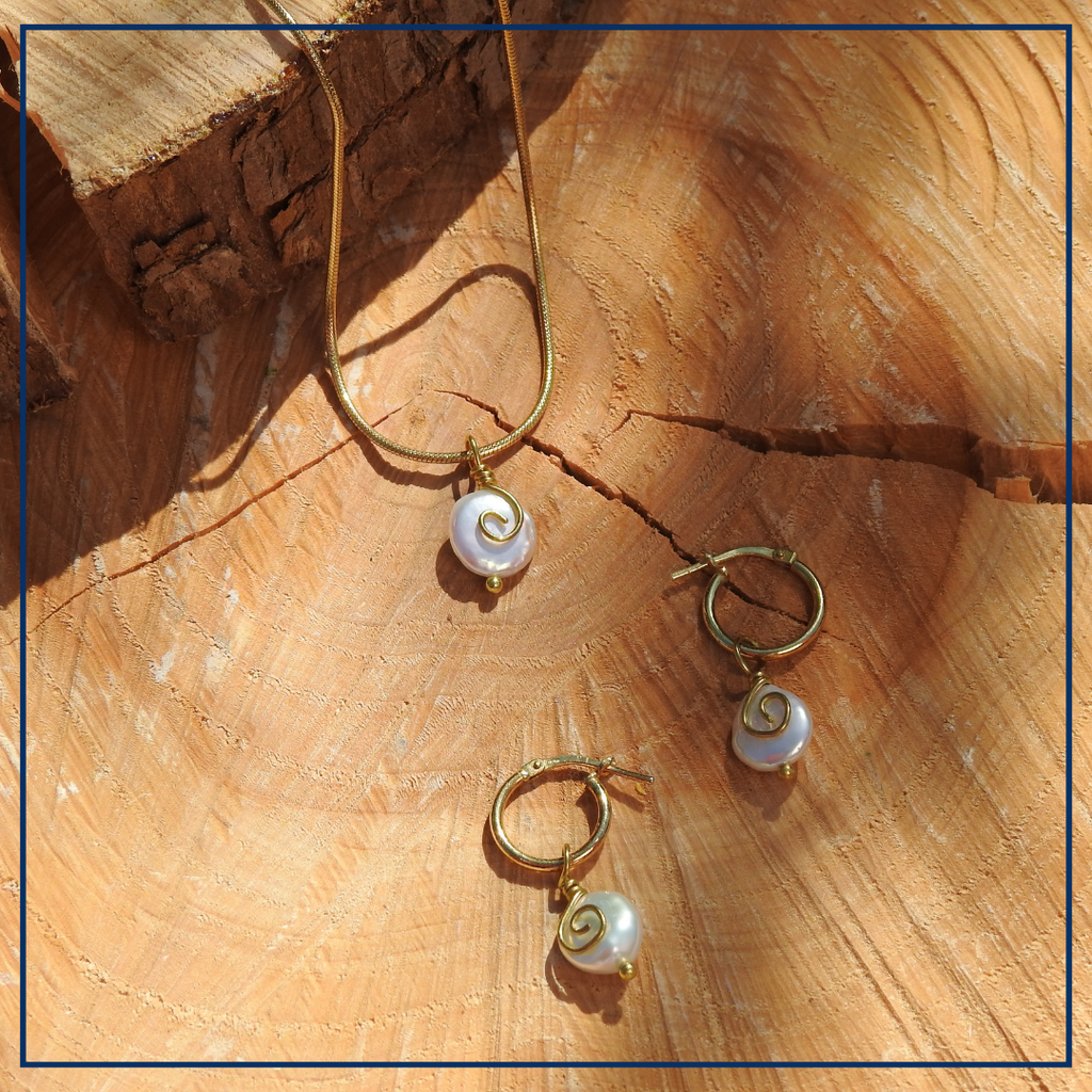 Pearl Twist - Zoetwaterparel hanger met collier 14 karaat vermeill