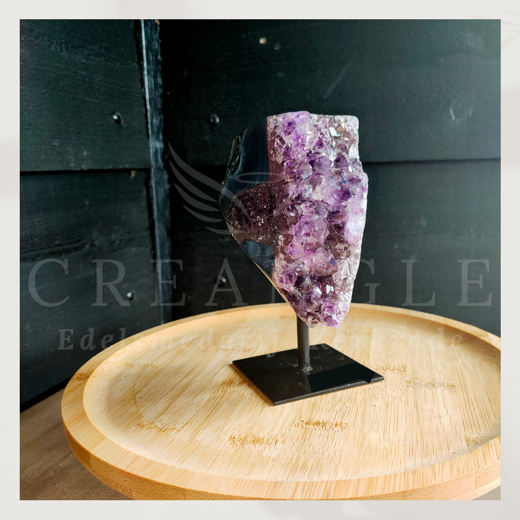 Amethist op standaard (A+ klasse)