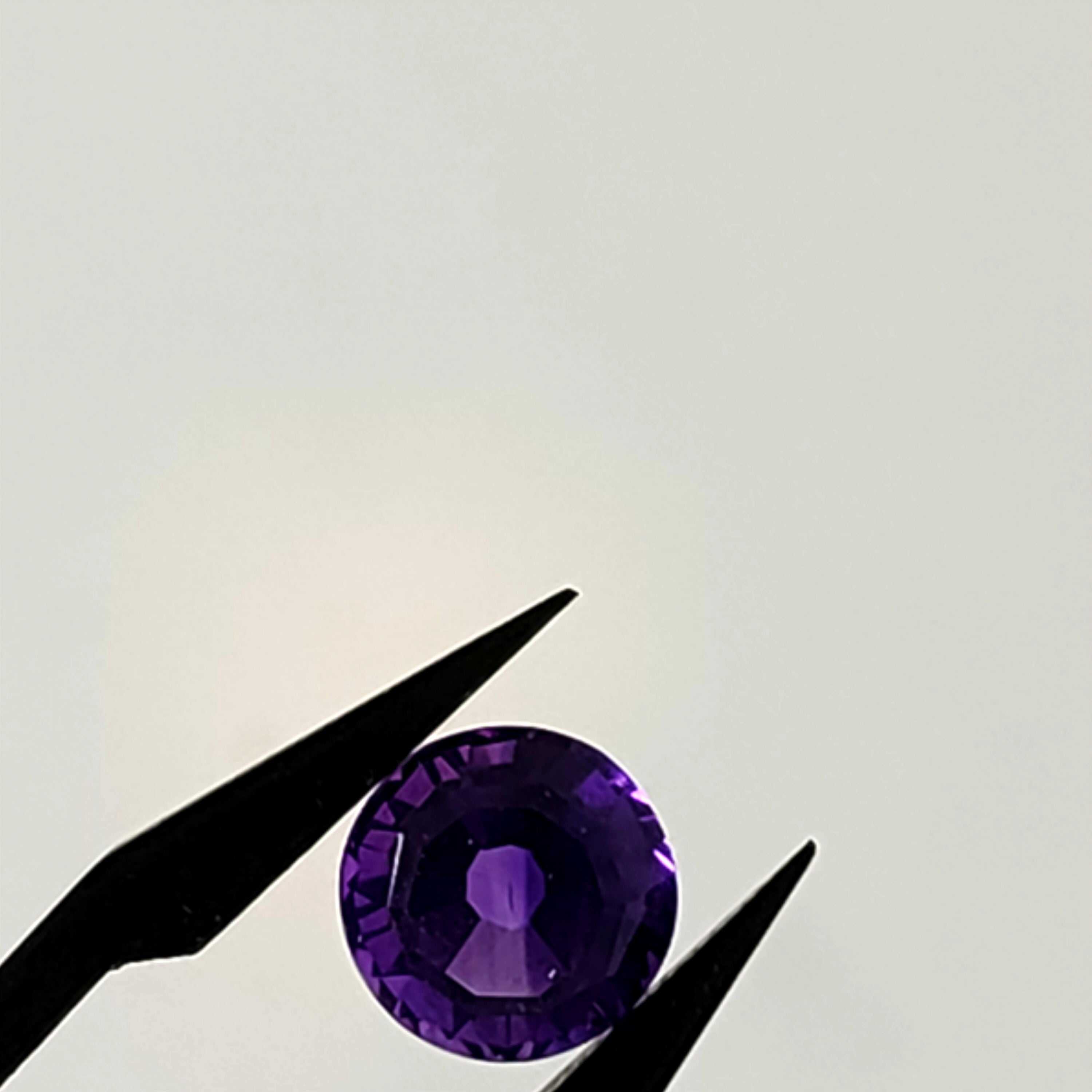 Amehtist SP. gef. rond 8.5x6 mm | LE0031