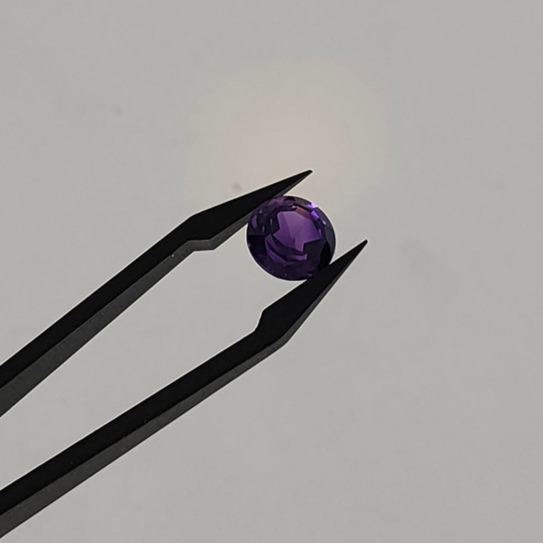 Amehtist Sp. gef. rond 9.3x7 mm | LE0037