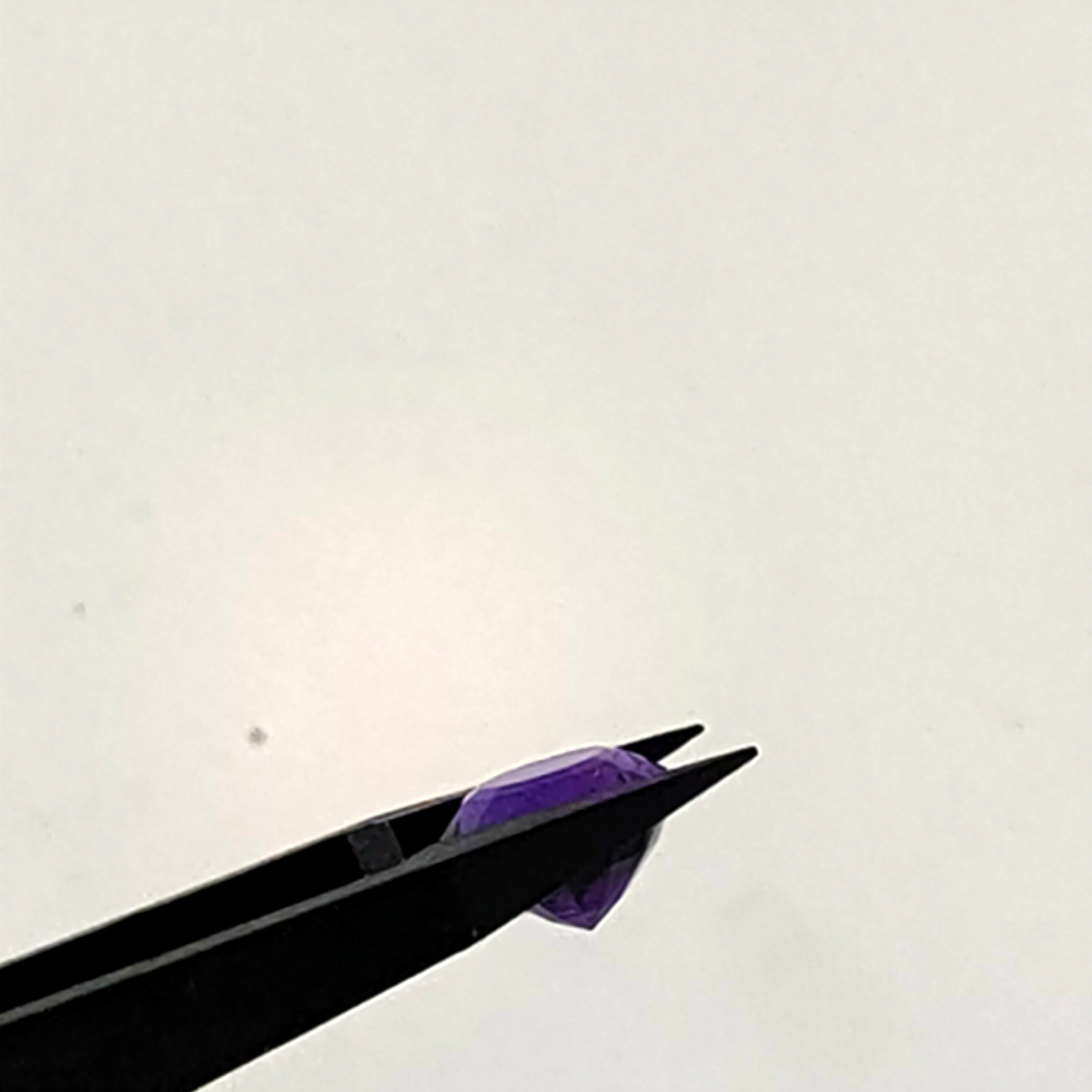 Amehtist Sp. gef. rond 9.5x6.5 mm | LE0038