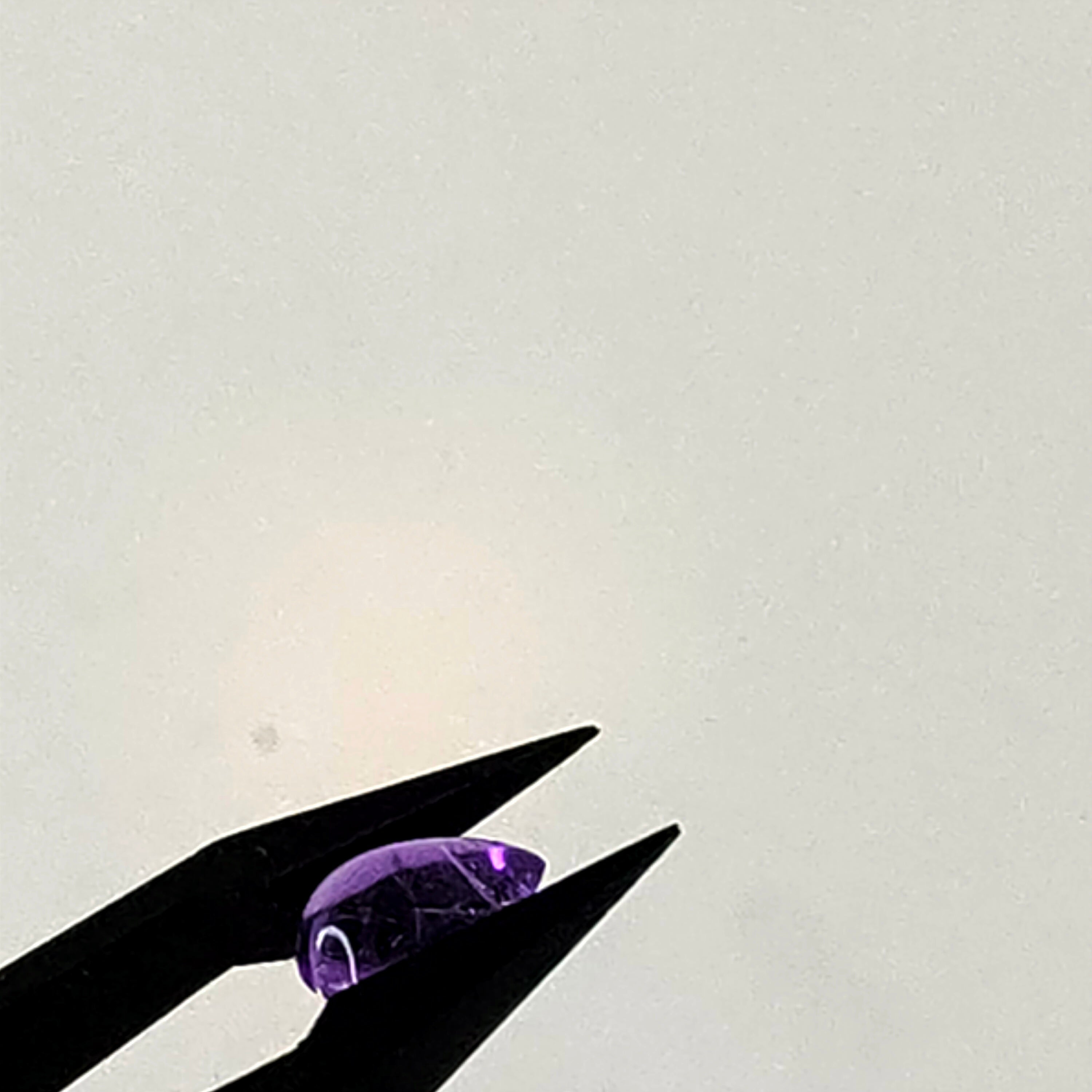 Amehtist 9x6x3.5 mm | cab. druppel | LE0050