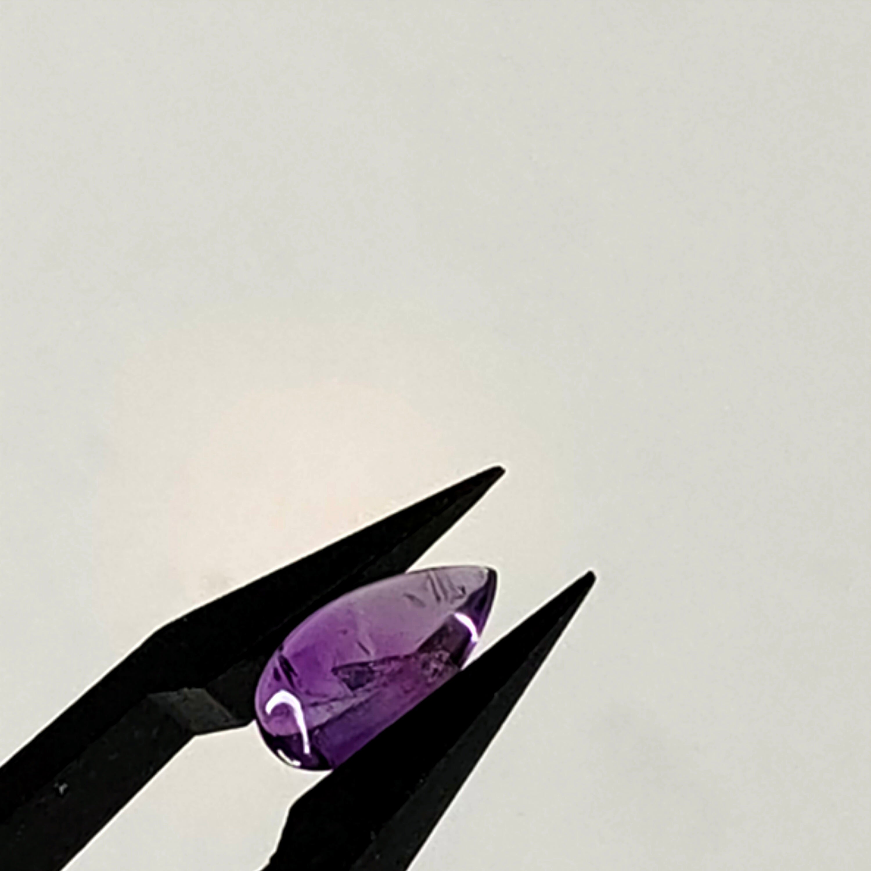 Amehtist 10x7x3.2 mm | cab. druppel | LE0051