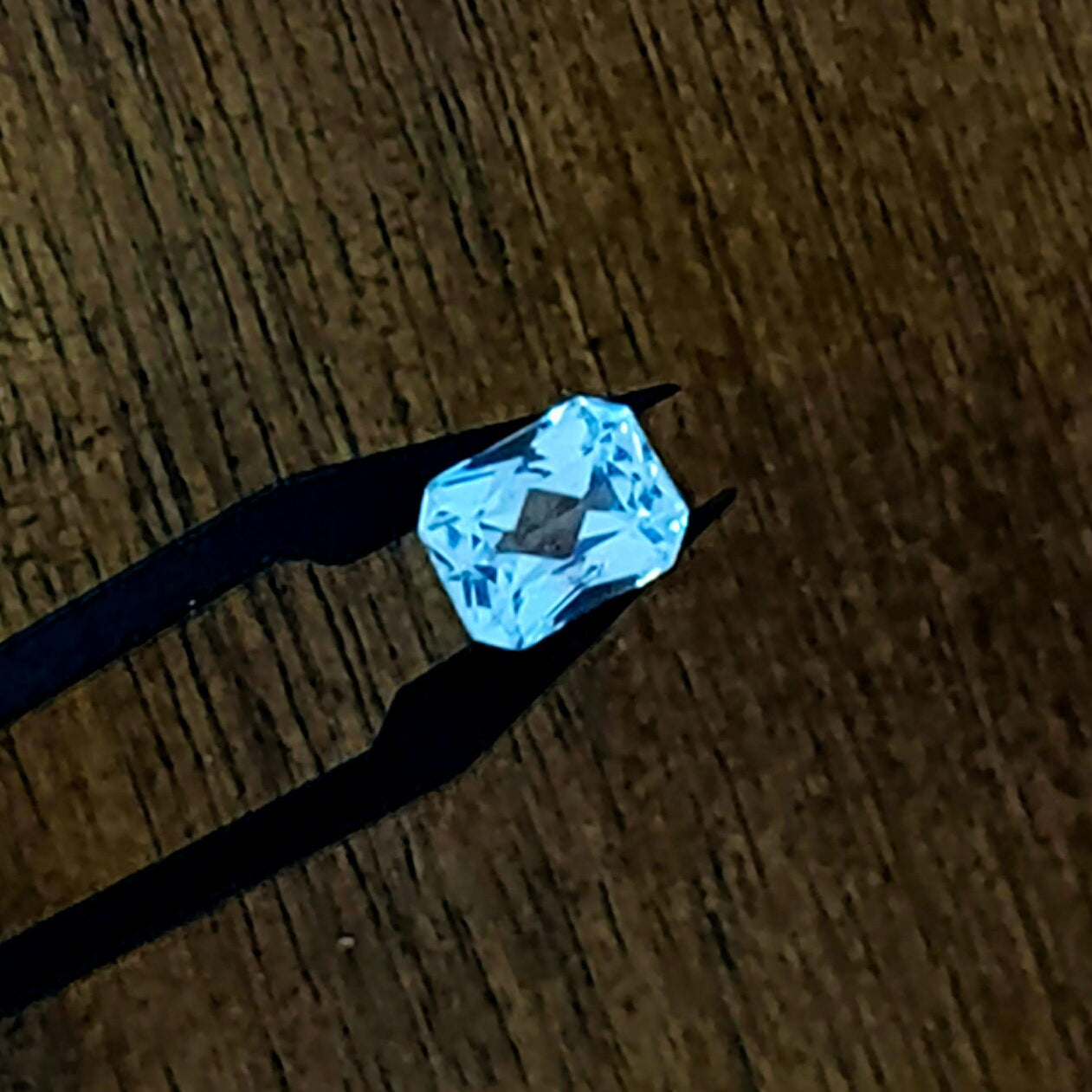 Aquamarijn 8.2x6.3x4.7 mm | gef. achthoek| LE0055