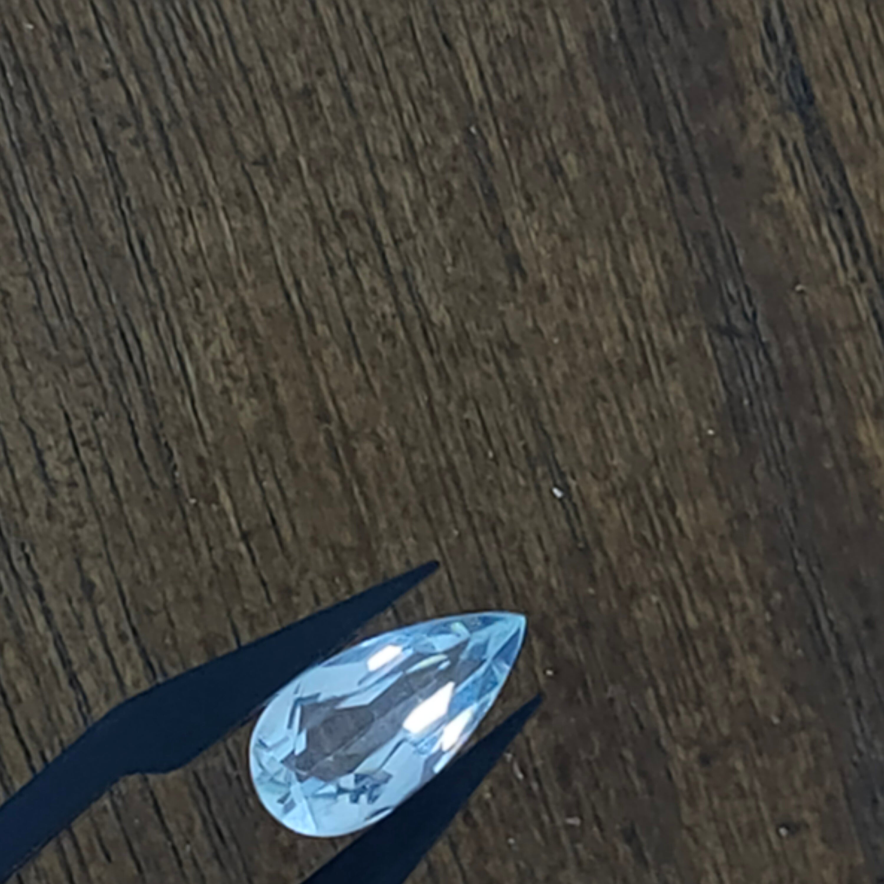 Aquamarijn 12.3x6.2x4.3 mm | gef. birnkern | LE0061