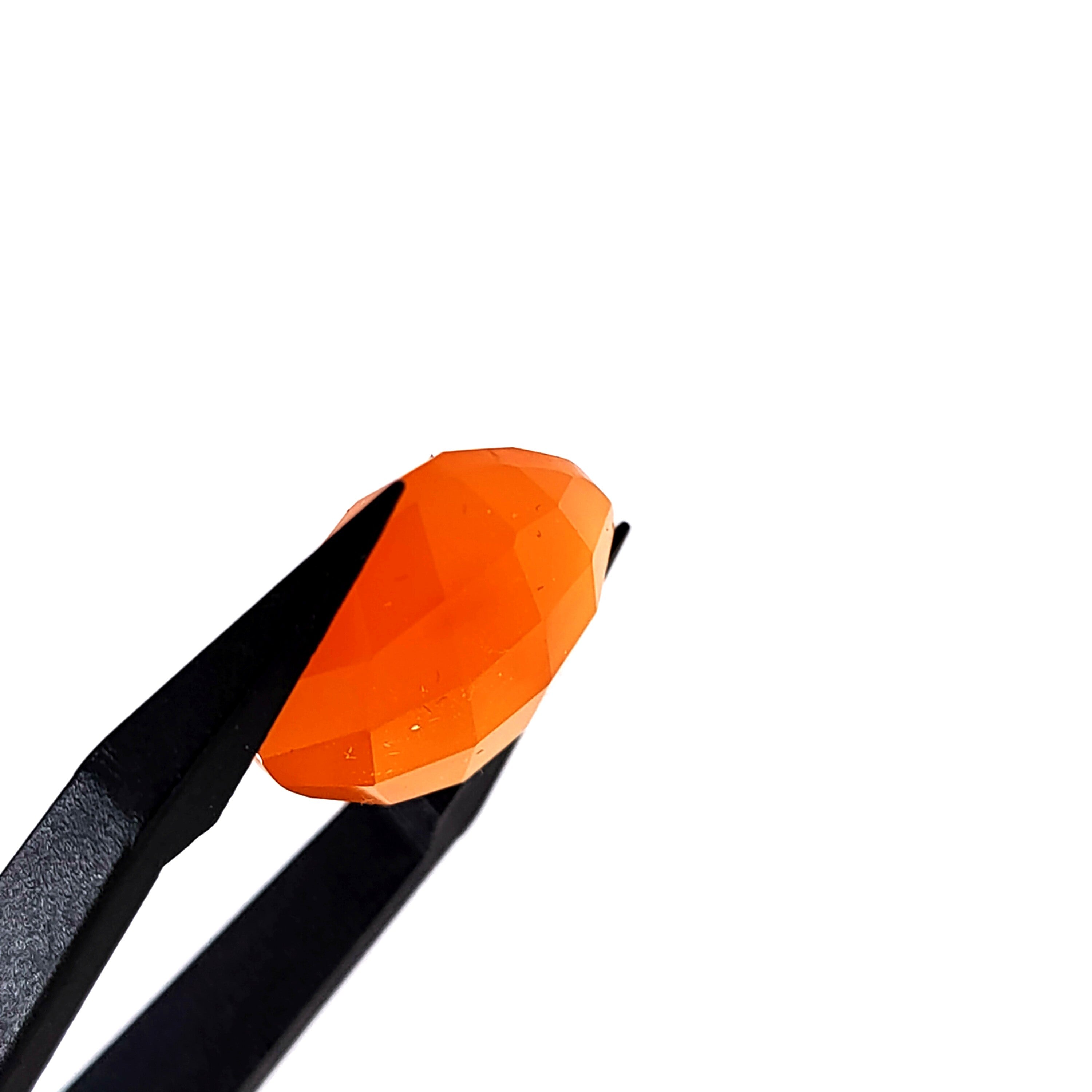 Carneool 14.1x14.1x7.1 mm | gef. Dubble dome vierkant | LE0102