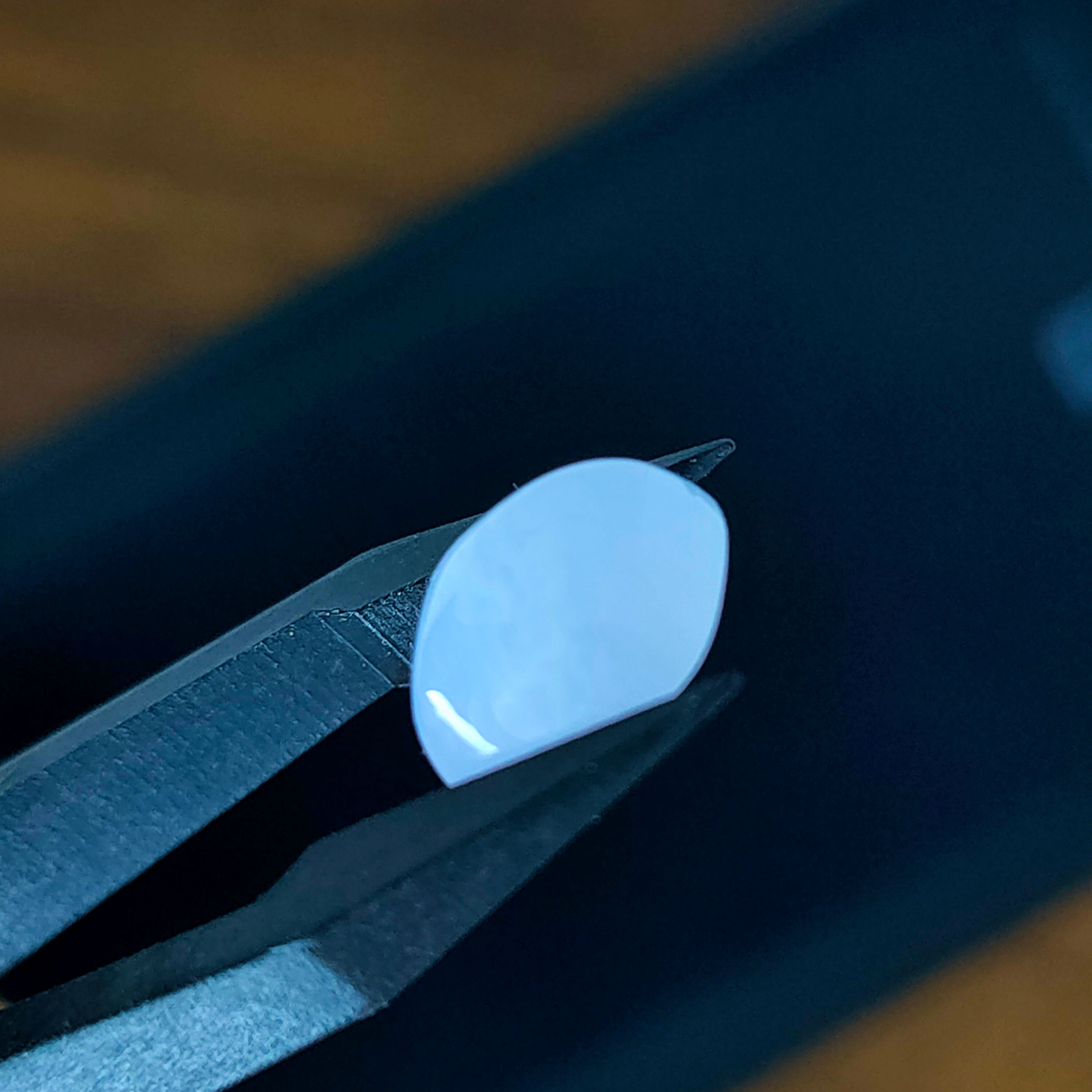 Chalcedoon 10x10x5.2 mm | cab. vierkant | LE0115