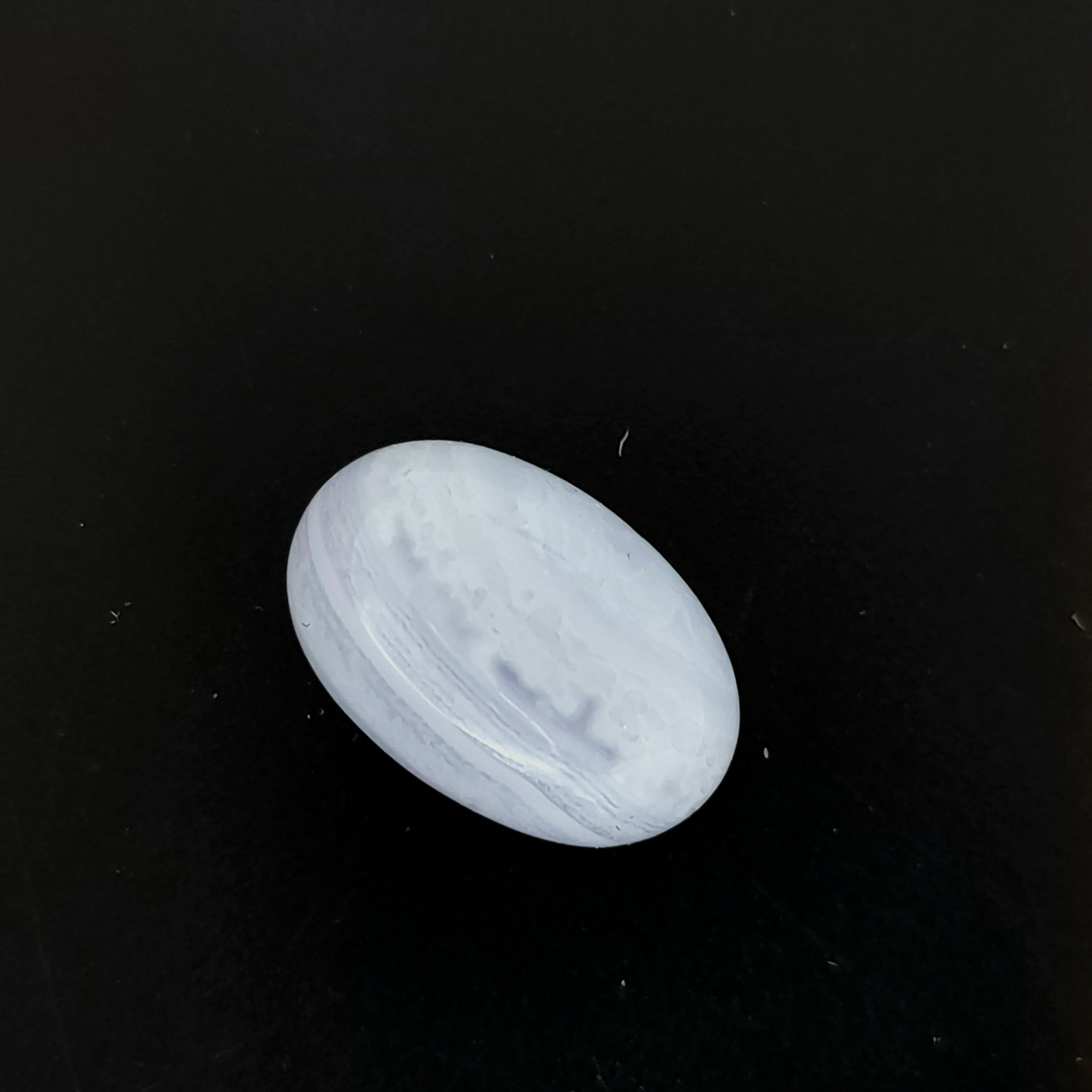 Chalcedoon 10x14.9x6.4 mm | cab. ovaal | LE0117