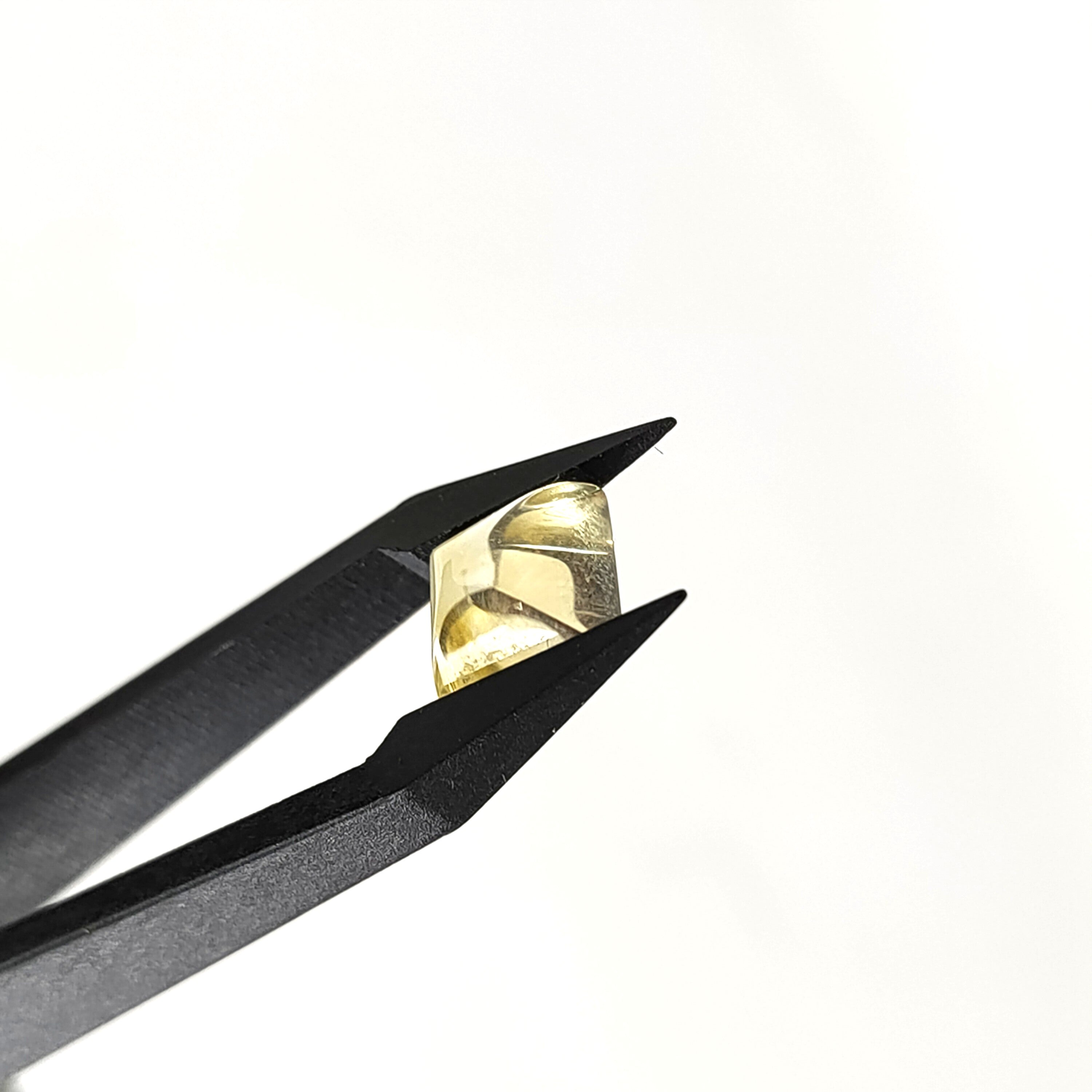 Citrien 8.3x8.3x5 mm | cab. vierkant | LE0129