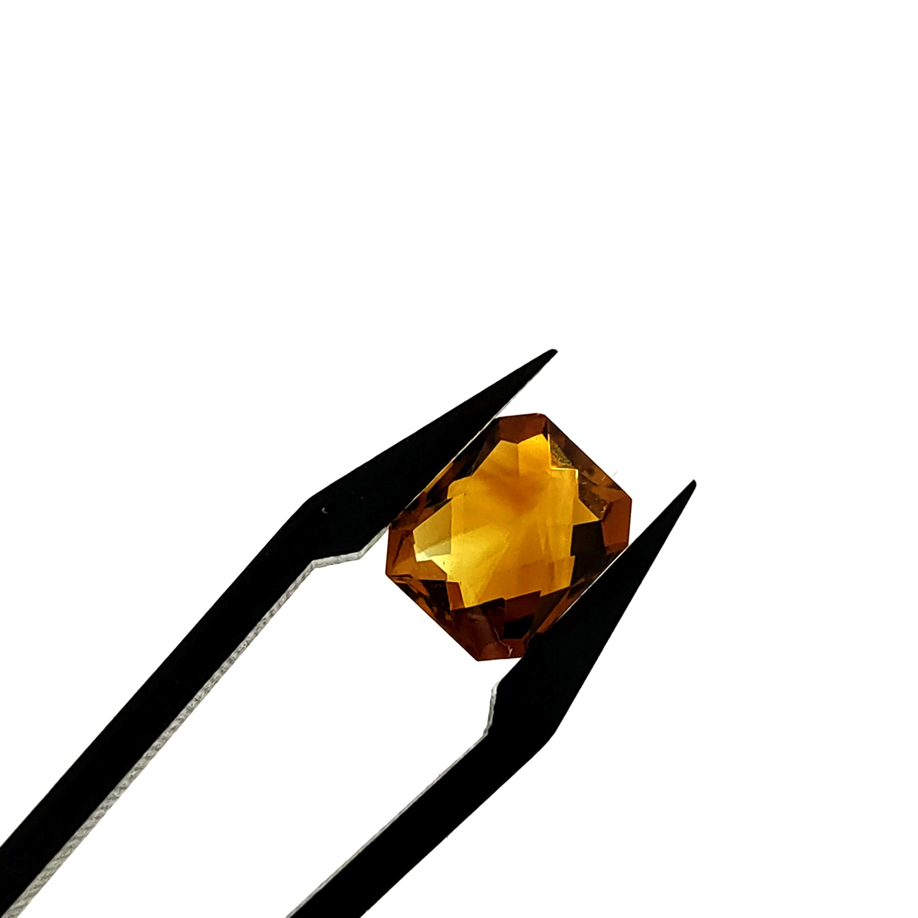 Citrien 8.4x10.3x5.4 mm | gef. 8-hoekig | LE0138