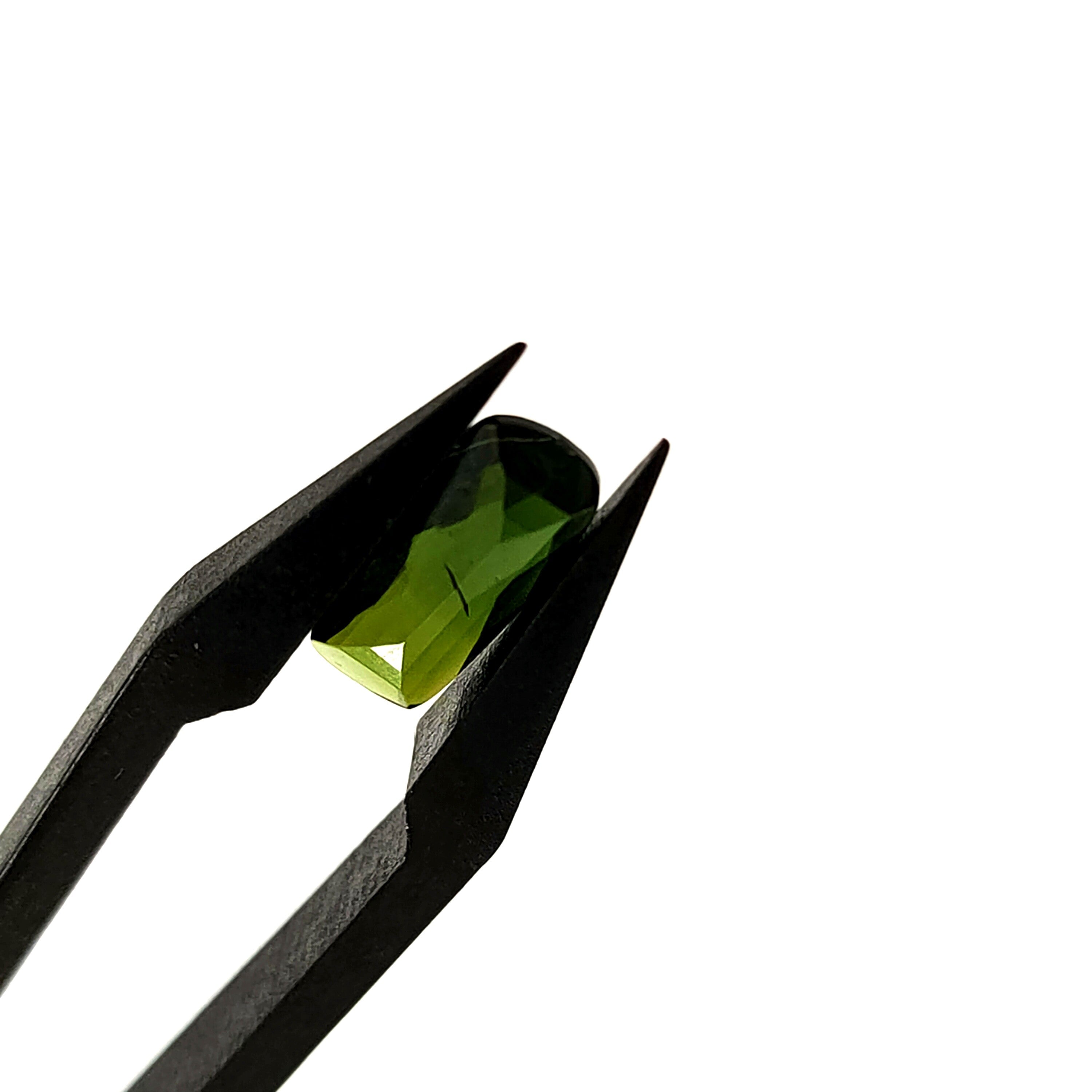 Tourmalijn 4,9x10,6x2,6 mm | gef. dubble dome | LE0210