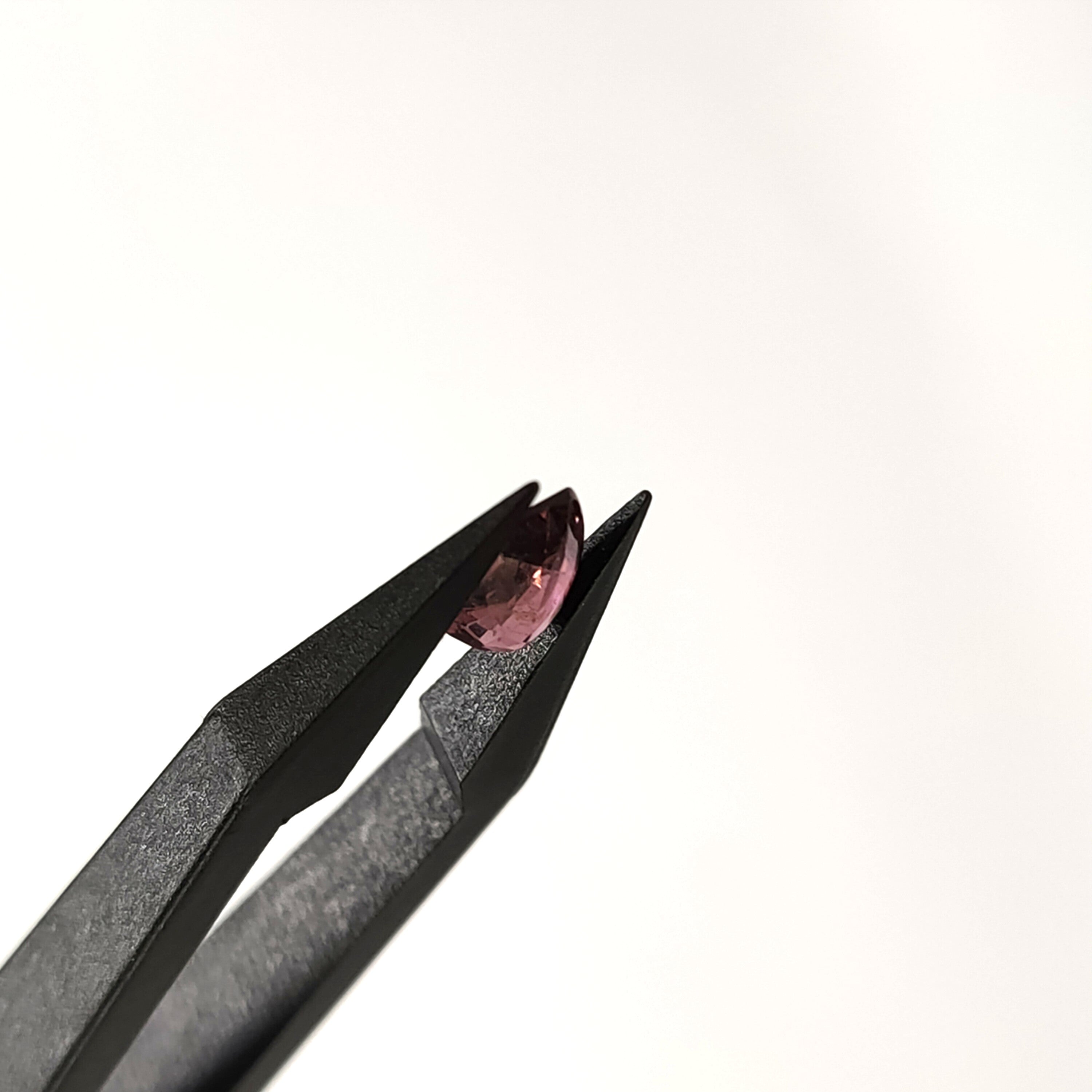 Tourmalijn 4,9x6,9x2,9 mm | gef. druppel | LE0218