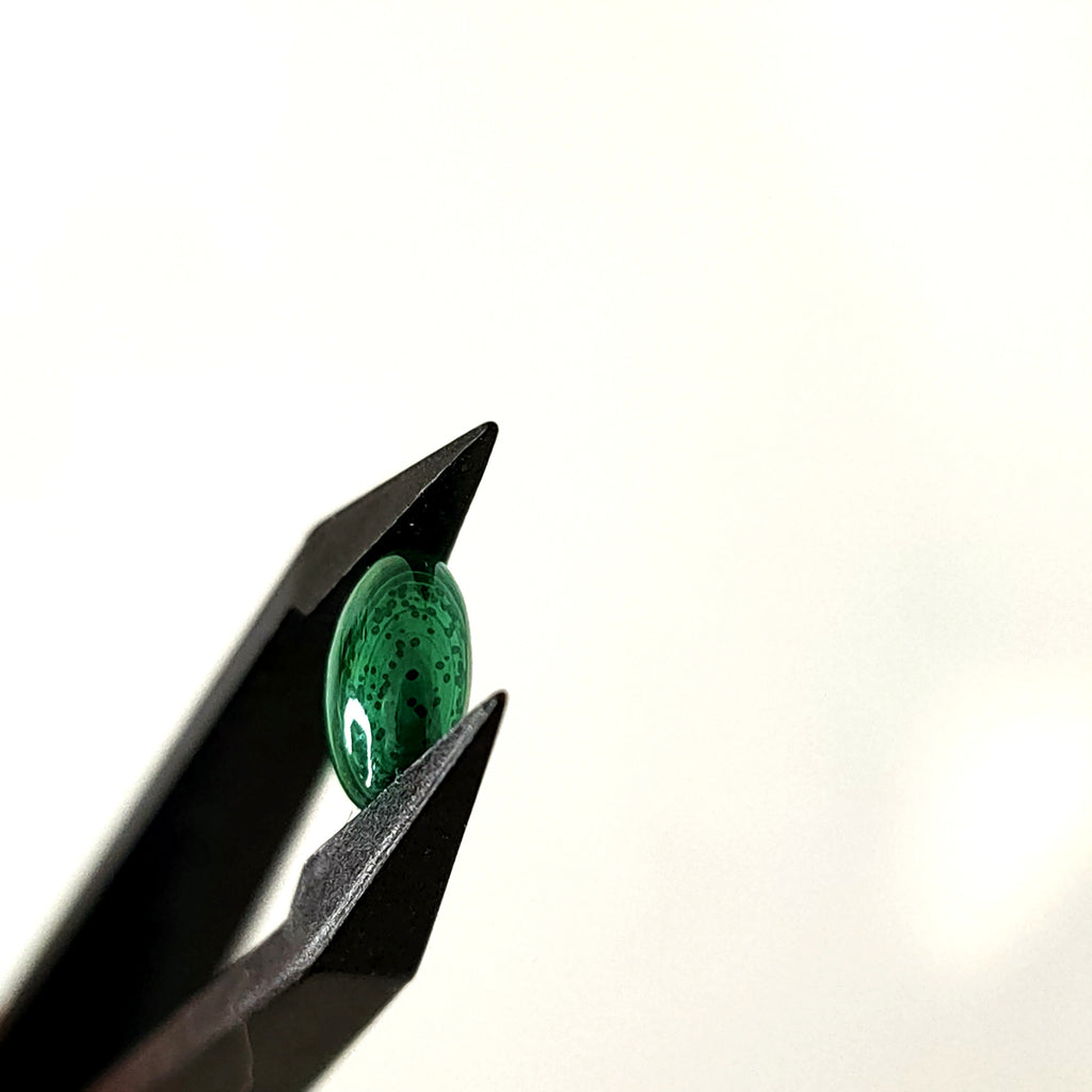 Malachiet 8.3x4.4 mm | freeform rond  | LE425