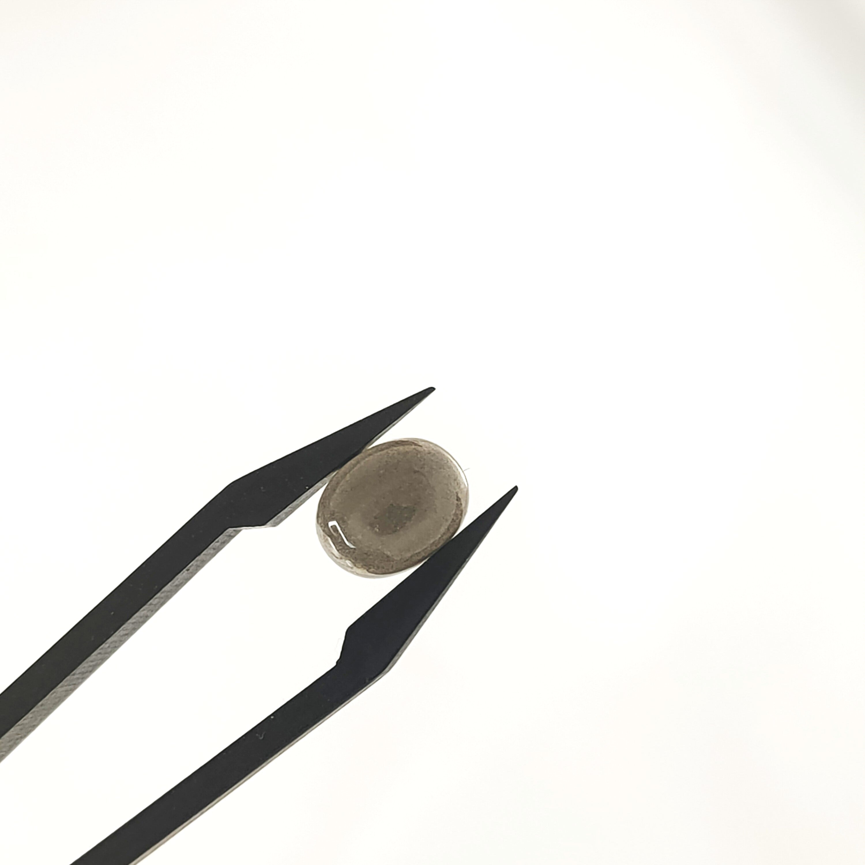 Maansteen 7.7x9.7x5 mm | cab. ovaal  | LE295