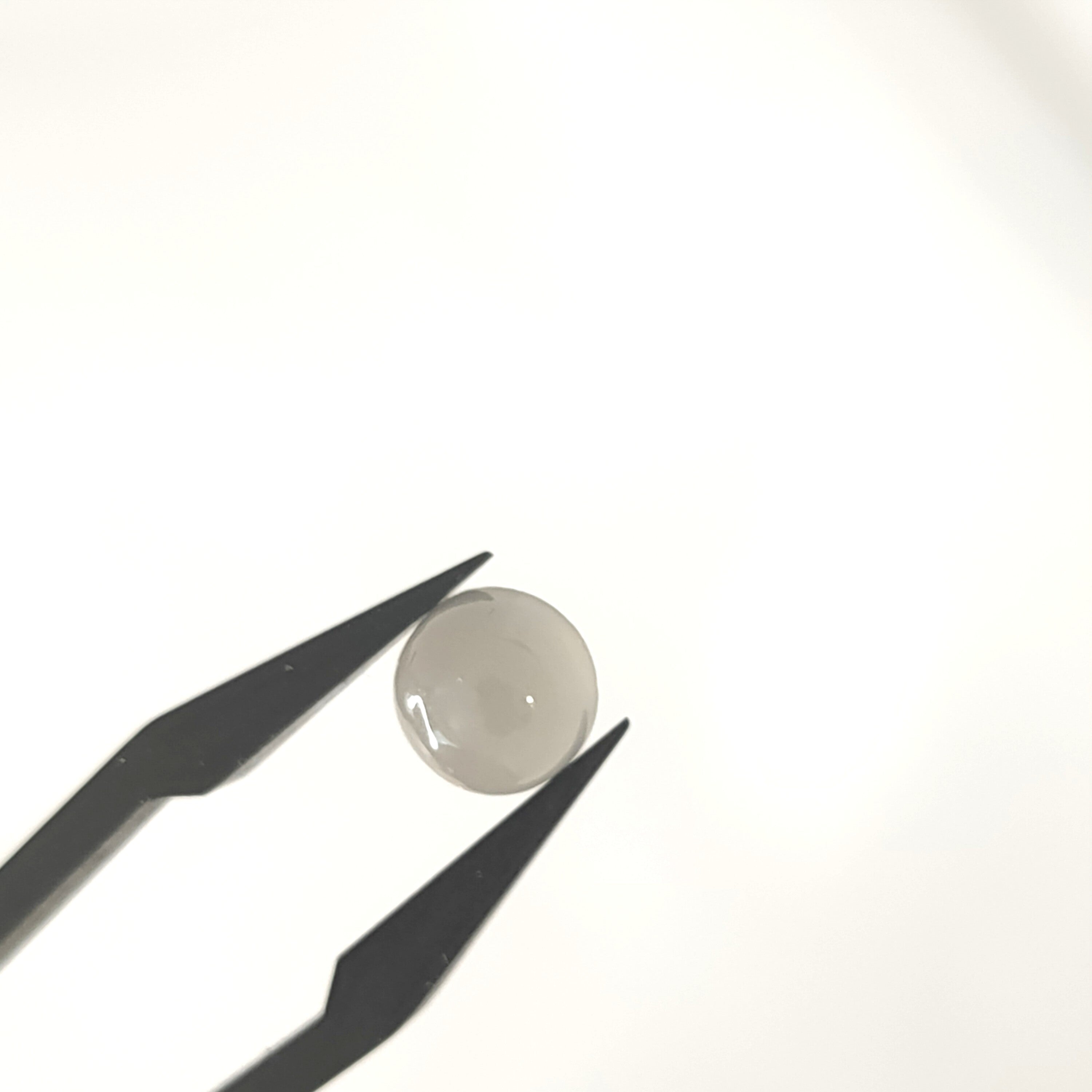 Maansteen 7.2x4.6mm | cab. rond  | LE299