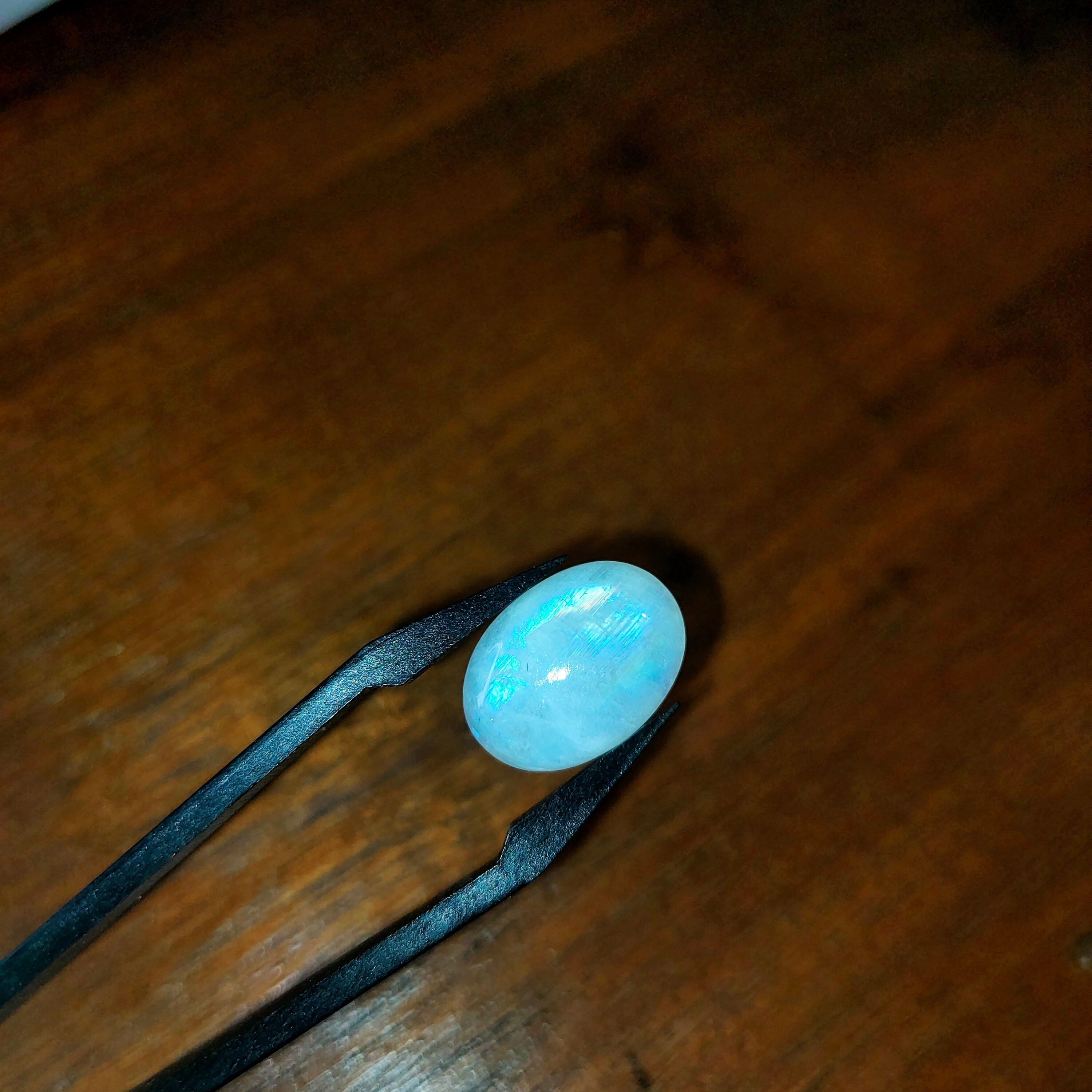 Maansteen 11.1X15.3x5.2 mm | cab. ovaal  | LE305