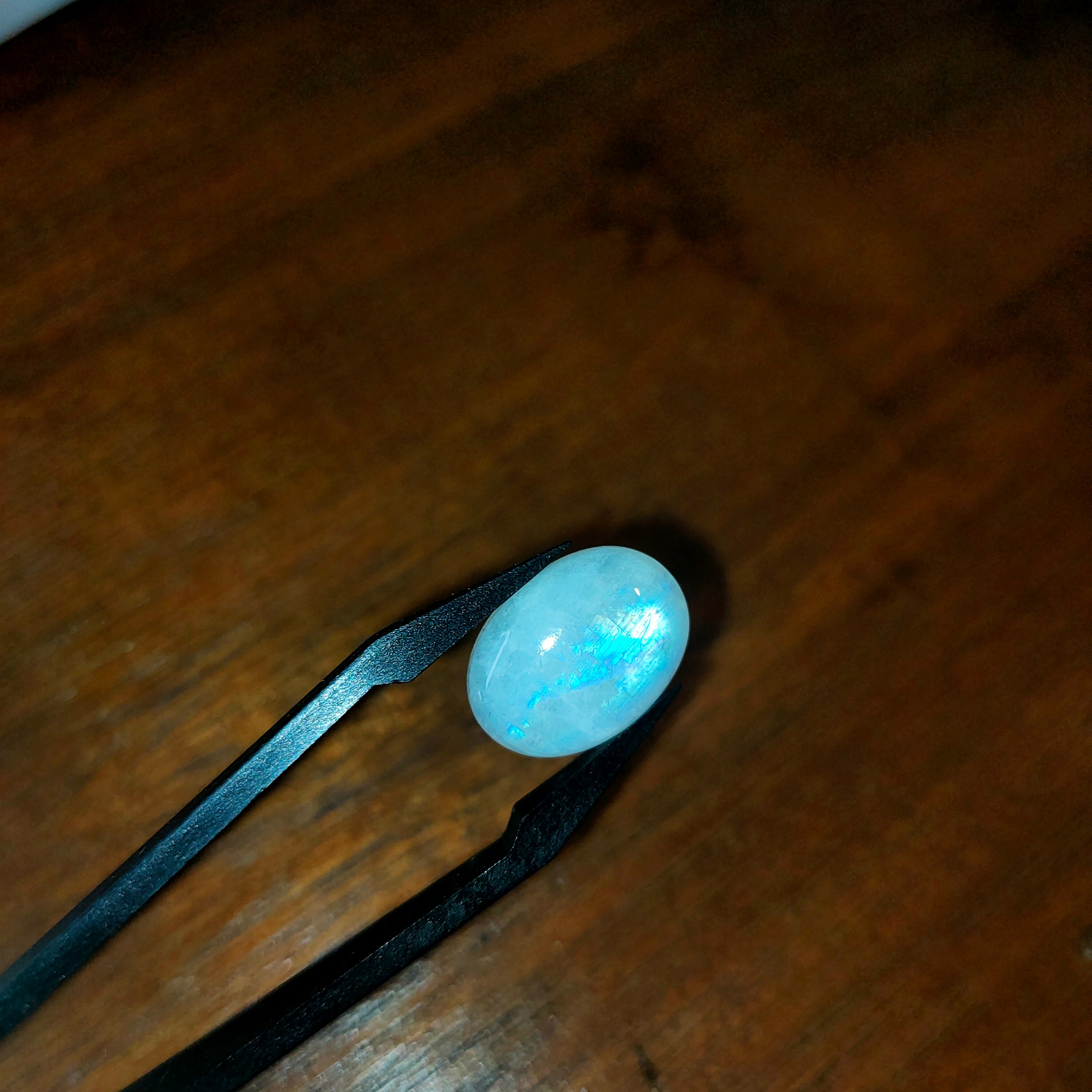 Maansteen 11.1X15.3x5.2 mm | cab. ovaal  | LE305