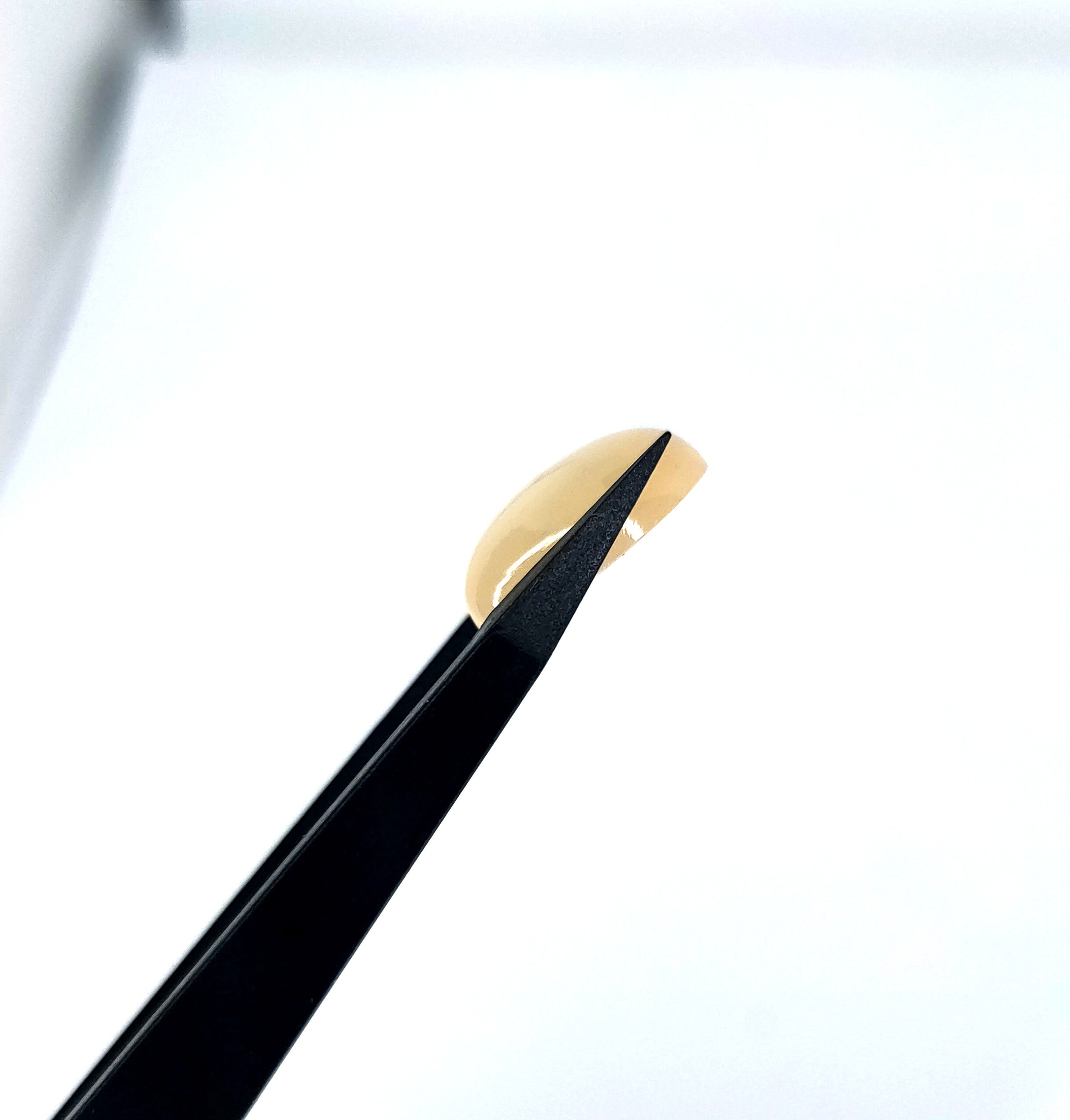 Maansteen 12.1x15.8x6.2mm | cab. ovaal  | LE310