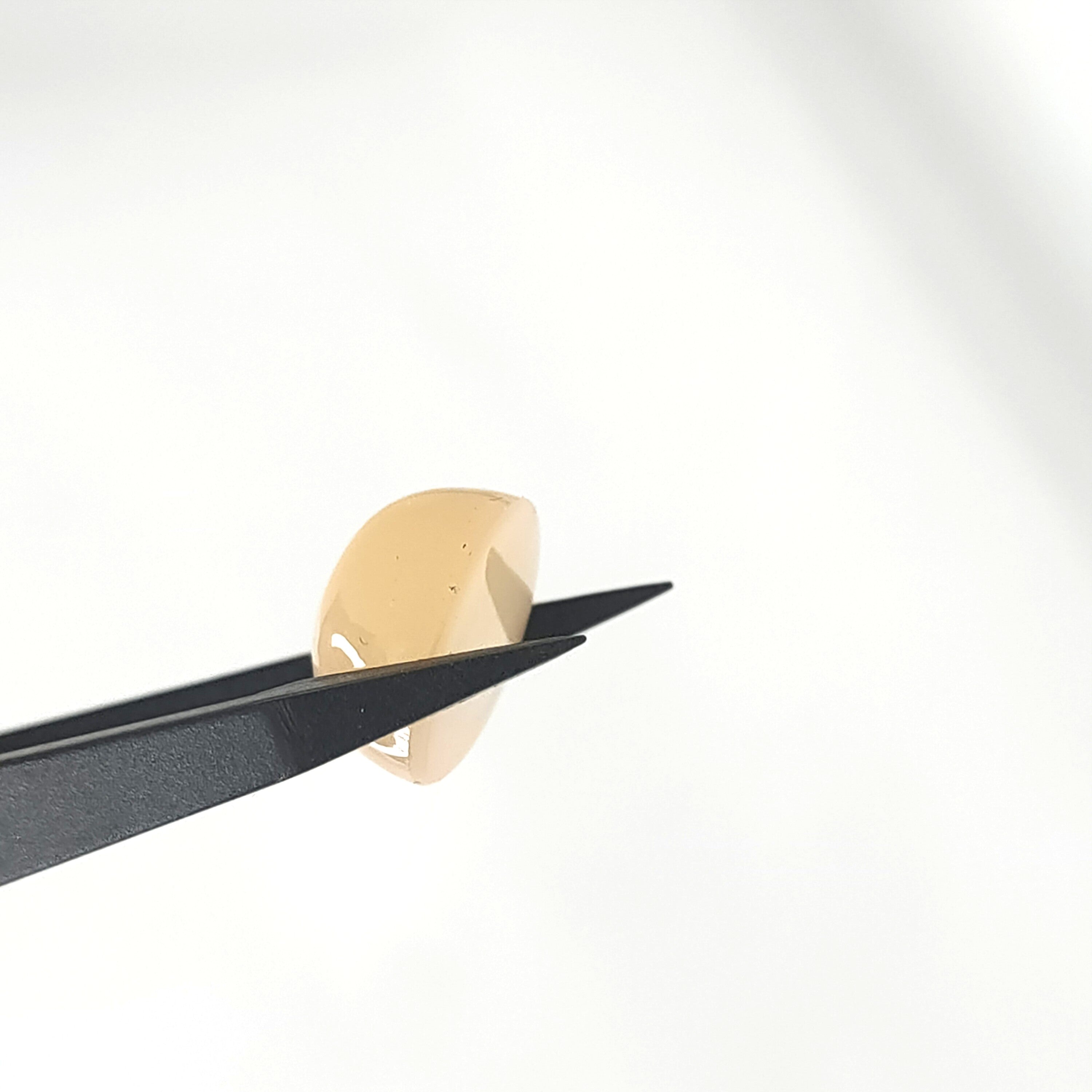 Maansteen 13.7x7.8 | cab. rond  | LE315