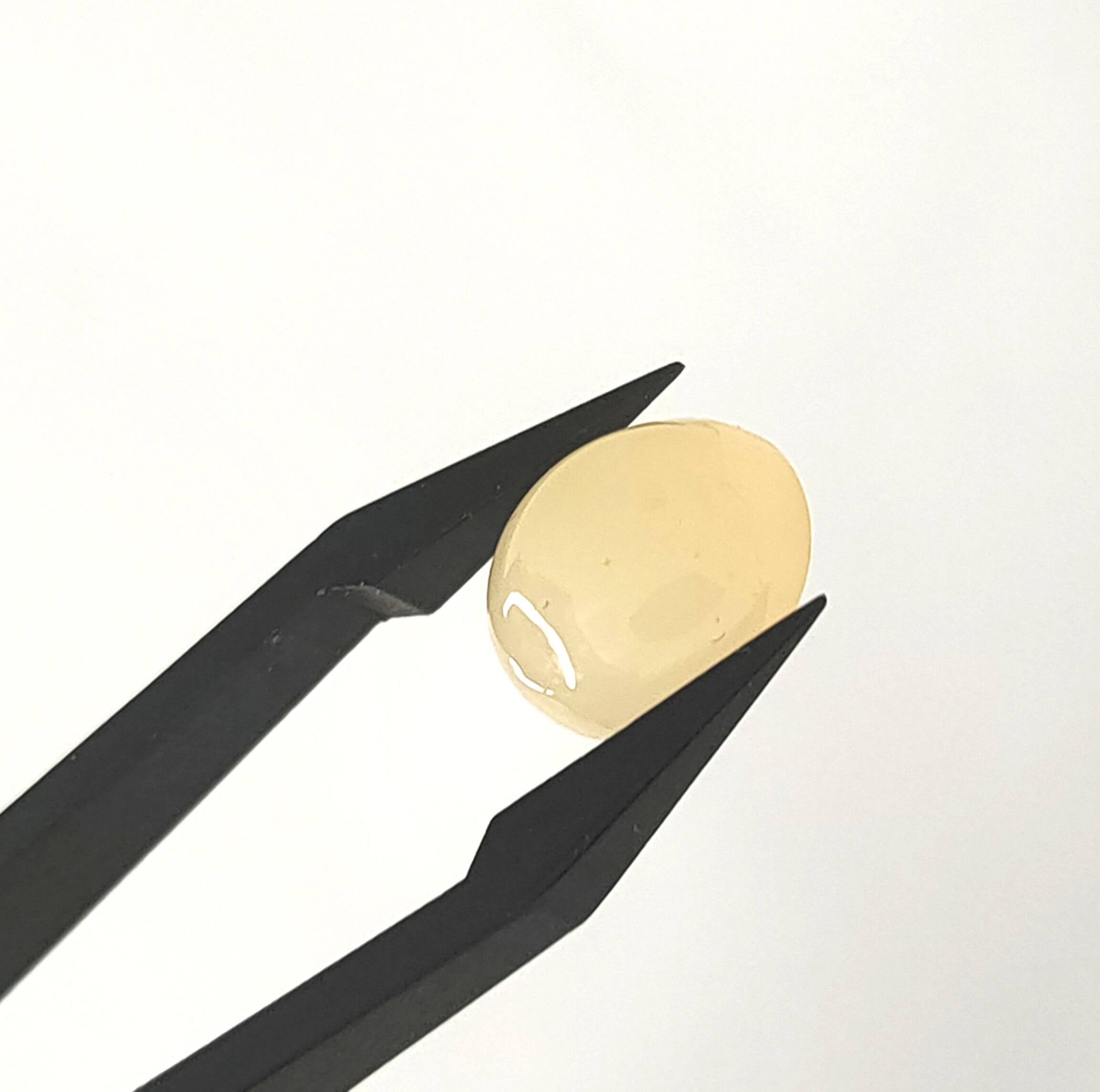 Maansteen 10.3x12.3x5.8mm | cab. ovaal  | LE318