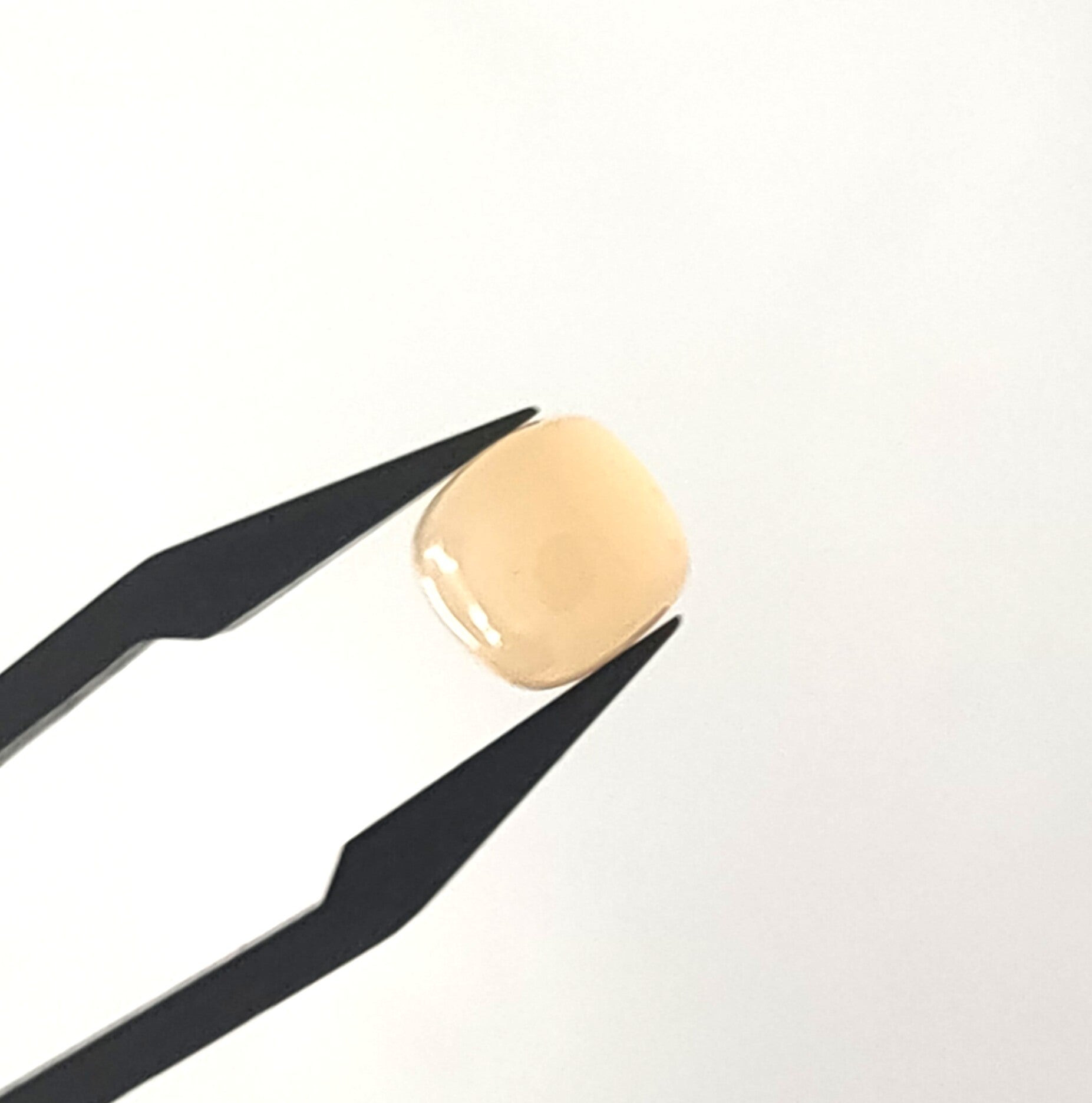 Maansteen 8x8x5.5 | cab. vierkant  | LE319