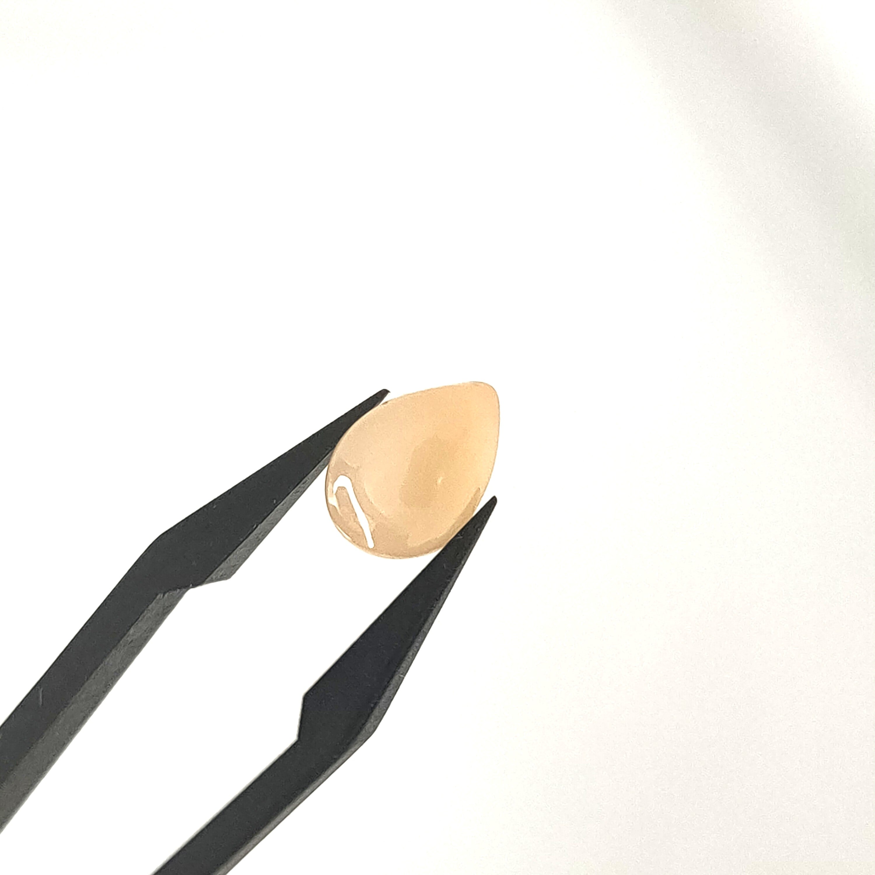 Maansteen 10x7.1x5 | cab. druppel  | LE322