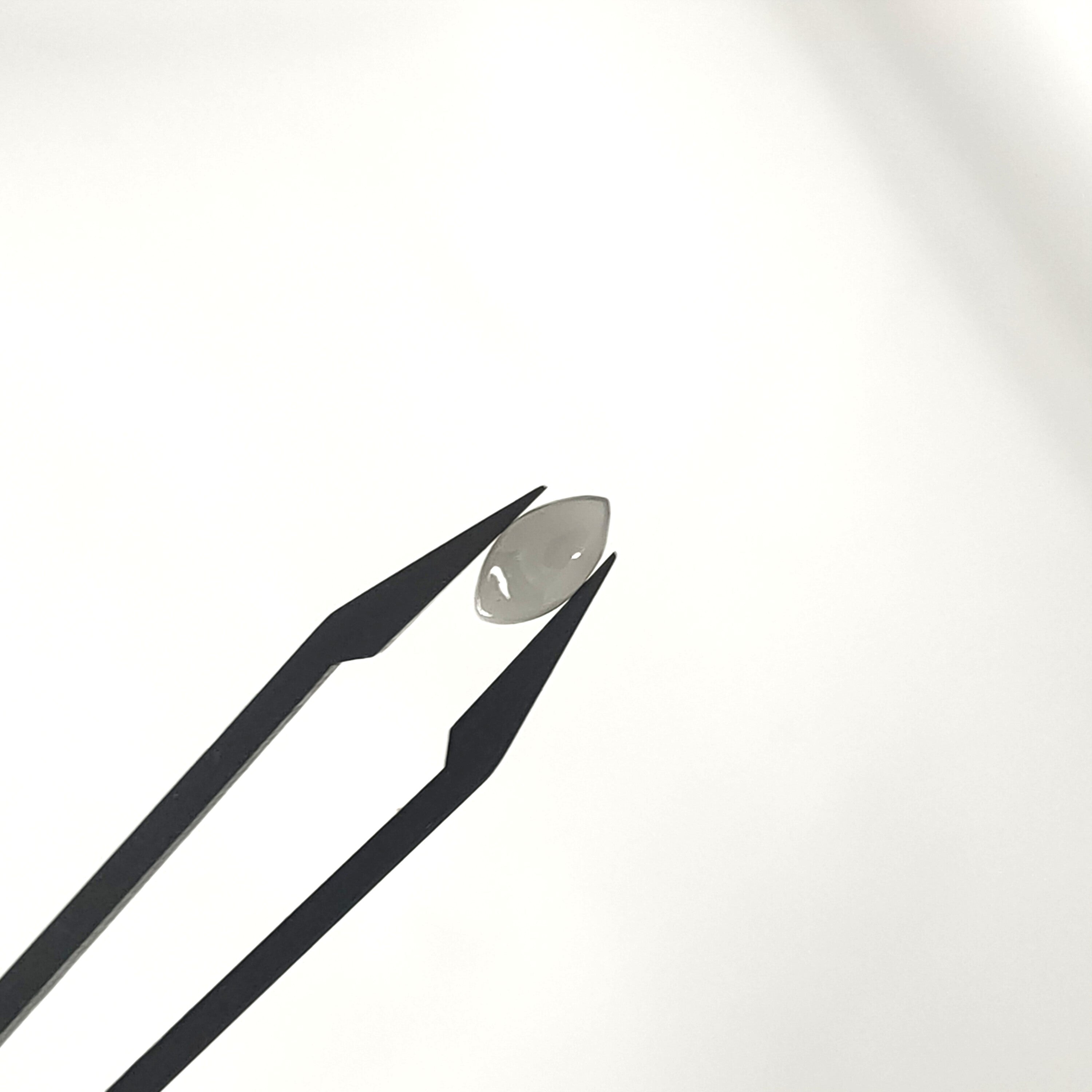 Maansteen 5.2X10.2X3.4mm | cab.  Navette  | LE327