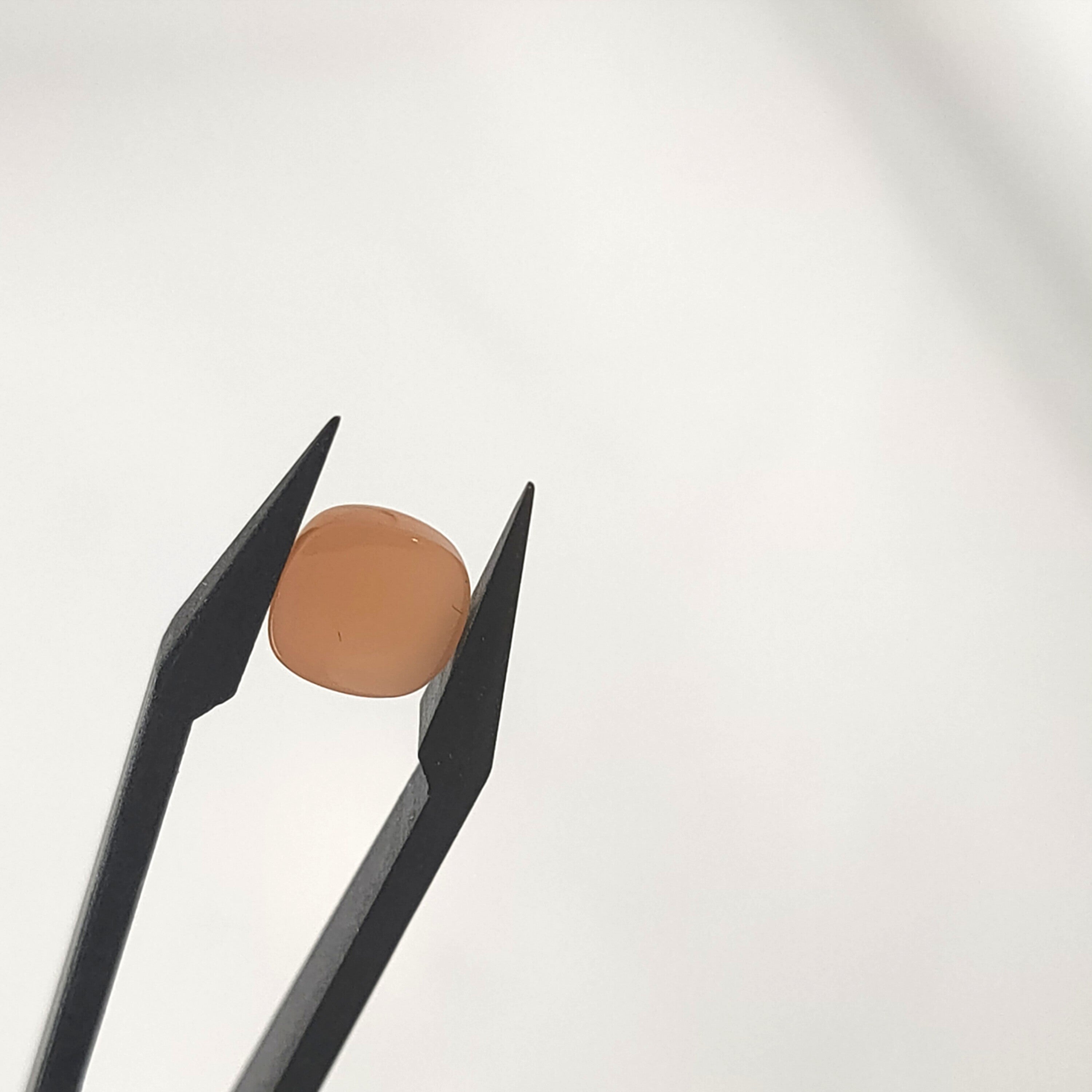 Maansteen 8x8x4.7 | cab. vierkant  | LE328