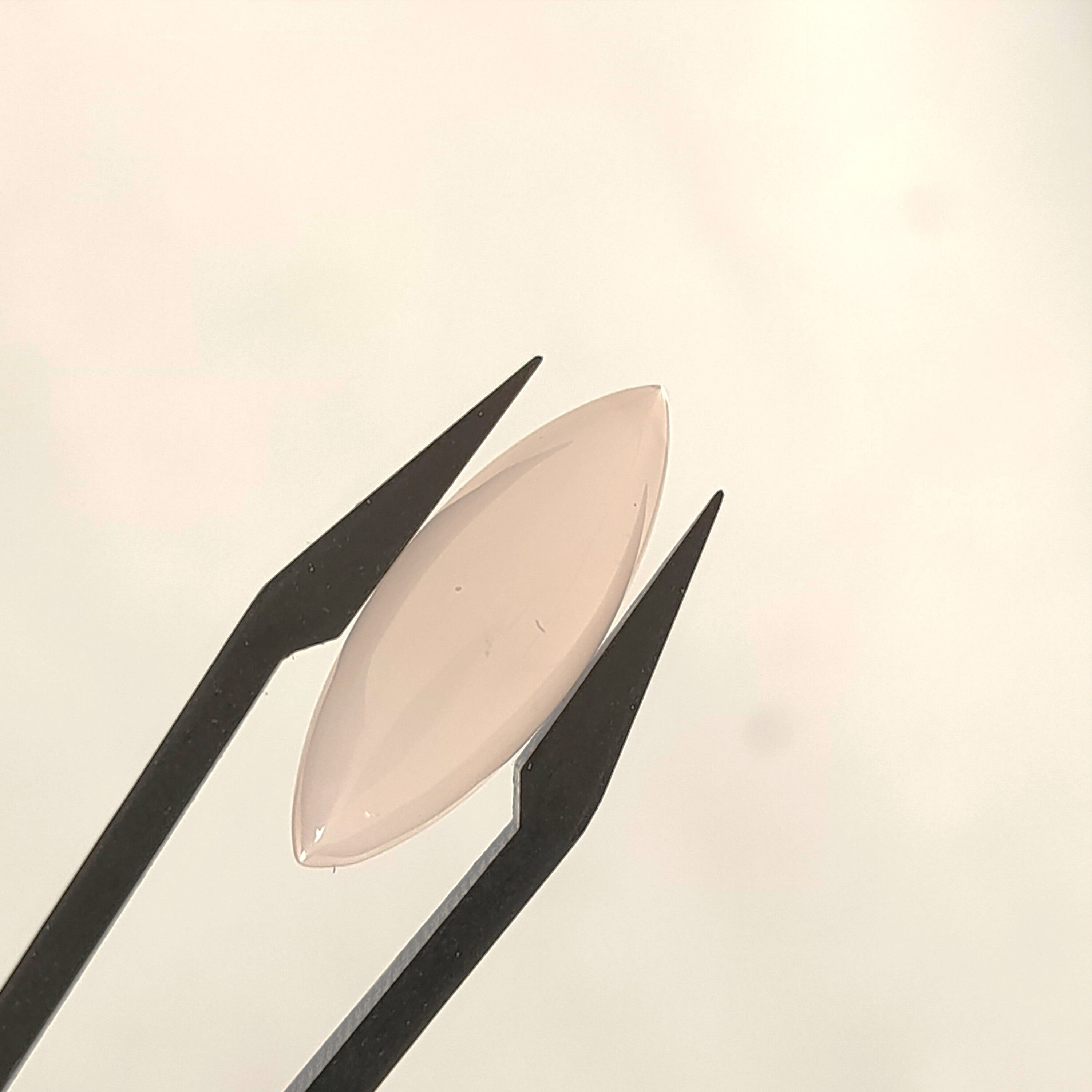 Rozekwarts 8.3*22.8*5.5 | cab. Navette  | LE276