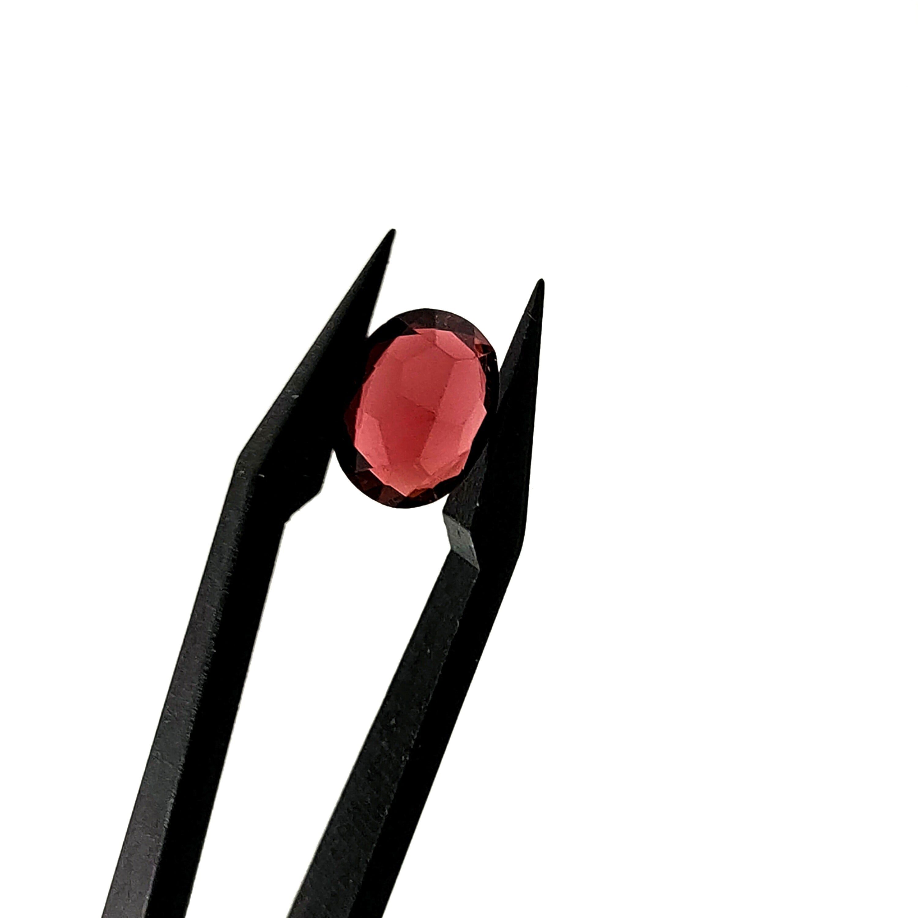 Granaat | 8.3*10*3.8 | gef. Ovaal | LE472