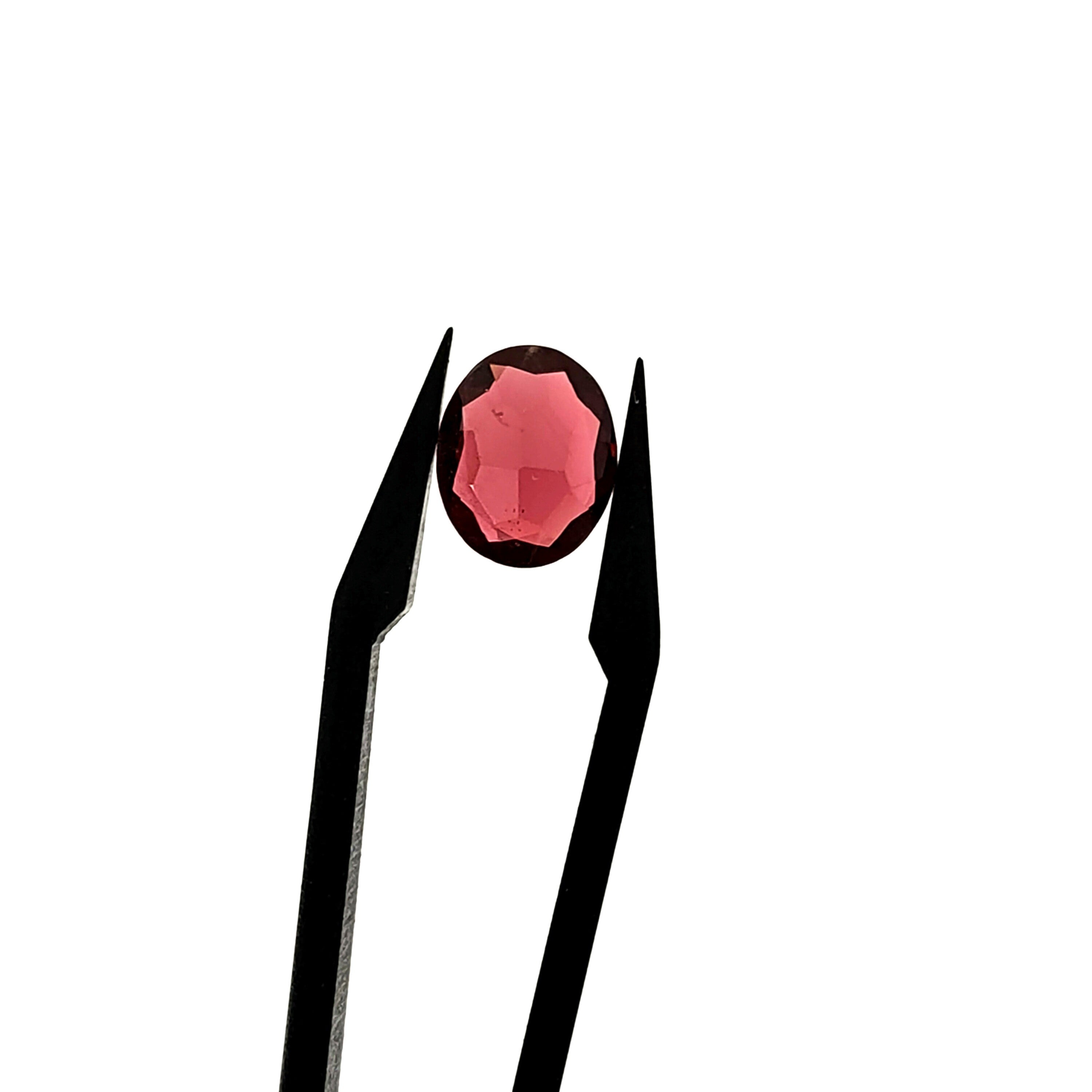 Granaat | 8.4*10.3*3.2 | gef. Ovaal | LE471